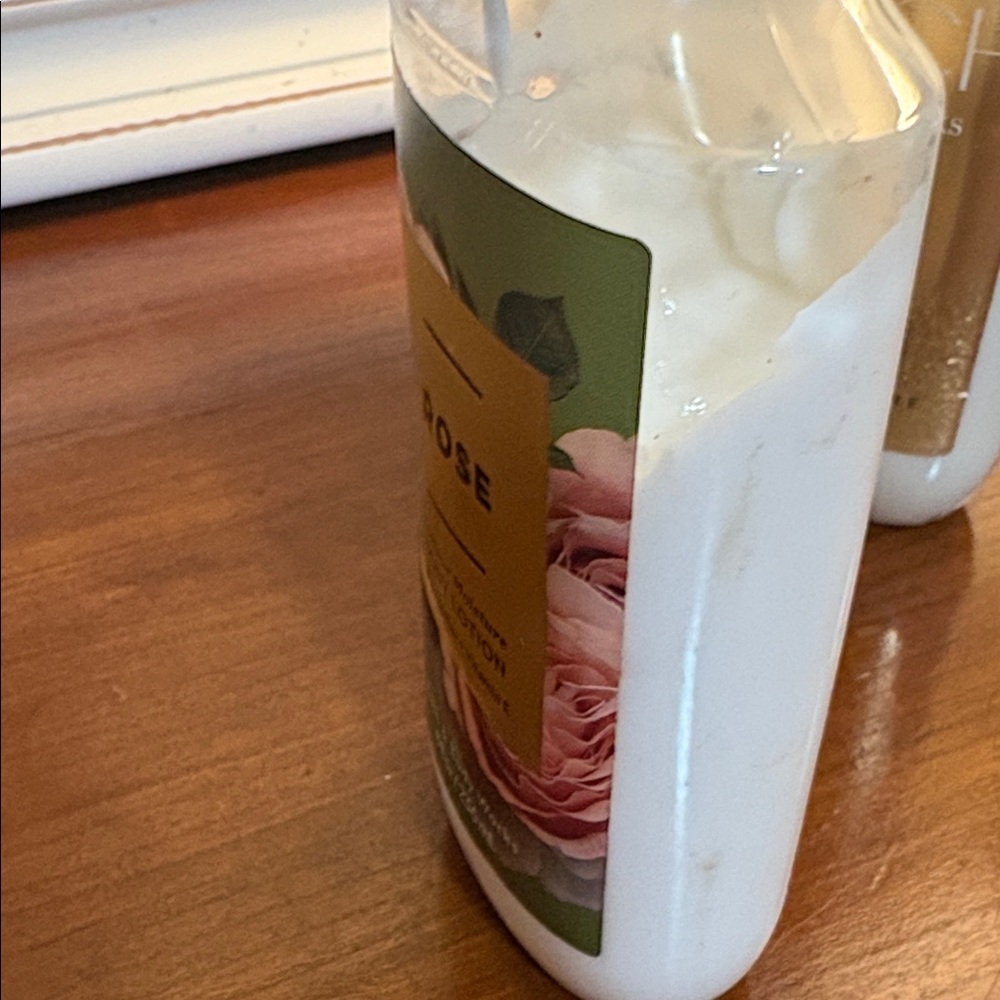 Bath & Body Works Moisturizer Collection - used - Picture 4 of 5